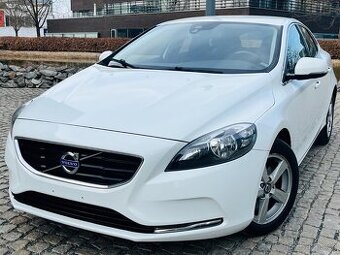 Volvo V40 2.0 D3 5VÁLEC AUTOMAT LED SERVISKA