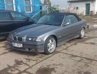 BMW 318i