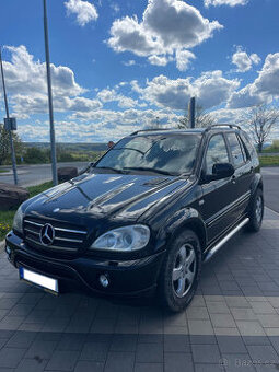 MERCEDES BENZ ML 55 AMG 255 PS