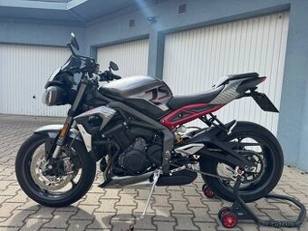 Triumph Street Triple 765 RS s doplňky přes 20 tis., 790 km