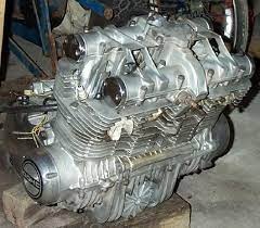 Suzuki GS 1000 koupím motor