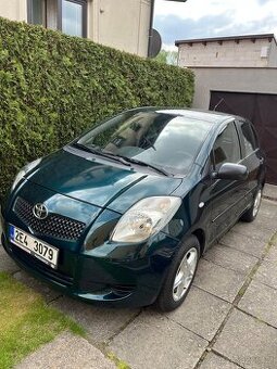 ZACHOVALÁ TOYOTA YARIS 1.3, 2006