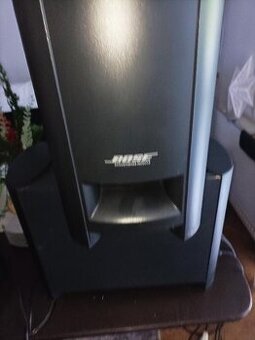 subwofer bose  aktivní 300w