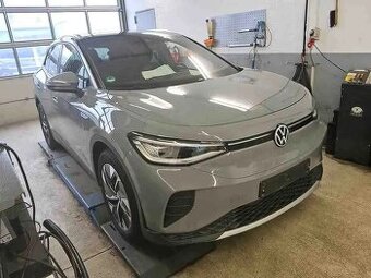 Volkswagen ID.4 Tech 150kw/matrix/tepelko/panorama/360°kamer