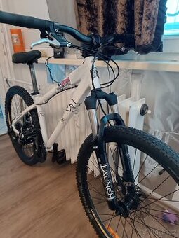 Horksé kolo 26, Dirt Mongoose Fireball