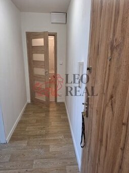 Světlý byt v OV 2+1 po kompletní rekonstrukci, 45 m², 4patro