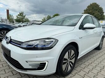 Volkswagen E-Golf 2020 elektro,LED,100kw,dojezd 220km,2xpneu
