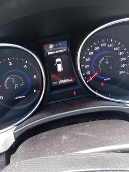 Hyundai Grand Santa Fe
