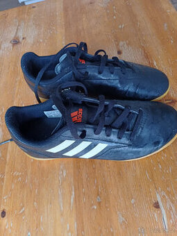 Dětské sálovky adidas vel.35