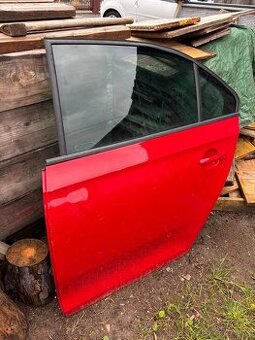 Škoda Rapid liftback - levé zadní dvěře