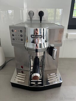 Delonghi pákový kávovar EC850.M
