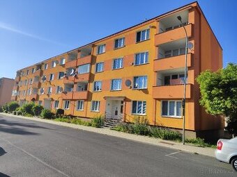 Prodám byt 2+1 s balkónem, 68m, Stará Role, K. Vary