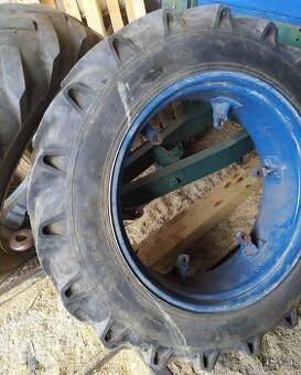 Kola na Zetor 12,4/11-32