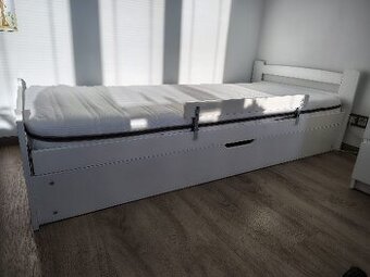 Postel do dětského pokoje 90 x 200