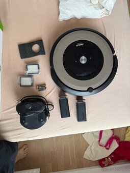 Robotický vysavač roomba e6