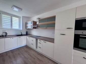 Komfortní a klidný byt 2+kk, s balkónem, po rekonstrukci, v