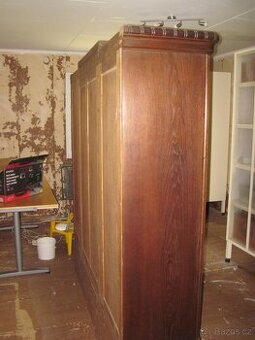 Starožitný (historický) nábytek do pracovny