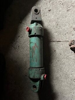 Koupím hydraulickou pístnici s velkým průměrem válce