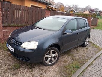 VW Golf 5 . 1,6