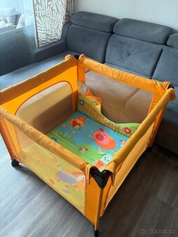 Dětská cestovní ohrádka/postýlka Chicco – skládací, oranžová