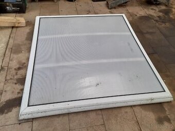 Stresni okno, svetlik