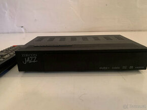 Satelitní přijímač