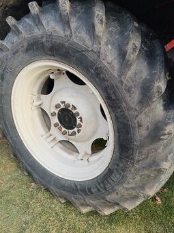 16,9-30 MITAS KOLA OBUTÁ NA DISCÍCH