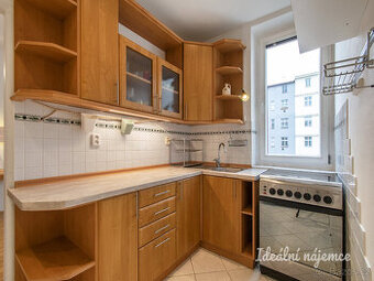 Pronájem bytu 2+kk, Žižkovo náměstí, Žižkov, 21.900,- 49 m2