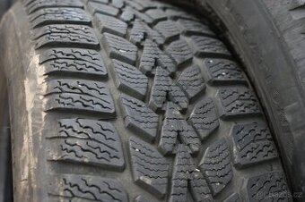 4 zimni pneu 185/60 r15 88T Dunlop cena za 4kusy
