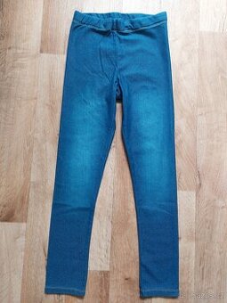 Nové kalhoty H&M s regulací v pase