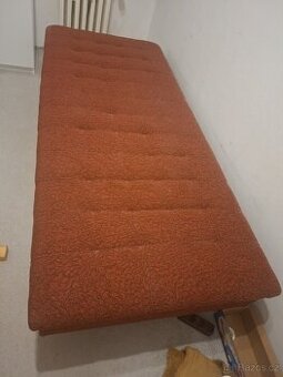 Válenda s úložným prostorem - retro