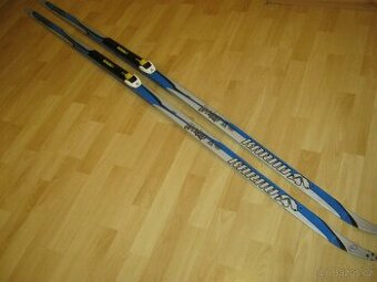 Finské běžky KARHU OPTIGRIP CL7, délka 208cm, SNS