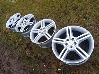 Krásná ALU kola 7j17 5x100 r17