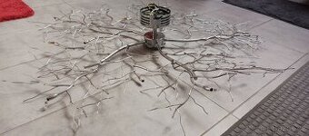 Moderní LED lustr – design větve.