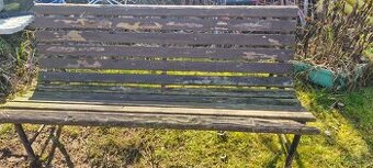 Zahradni lavička na opravu