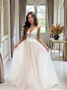 Nádherné svatební šaty ve velikosti 36-38.