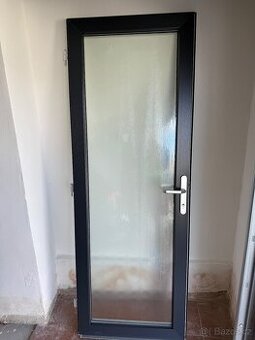 Vstupní dveře Veka 80' DOVNITŘ PRAVÉ + rám
