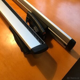 Univerzální příčník na hagusy, střešní nosič THULE