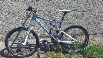 Prodám celoodpružené horské kolo Superior kola 26