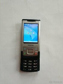 Nokia 6500s-1 (Nokia 6500 Slide) s baterií a nabíječkou