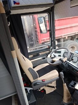 Obytný autobus