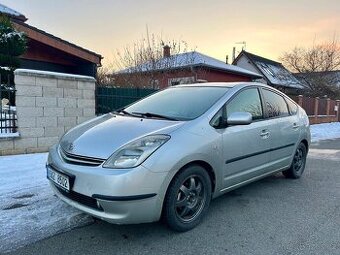 Toyota Prius Hybrid 1,5 VVTi 57kw WEBASTO
