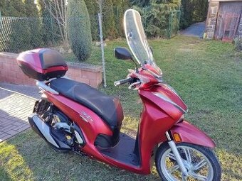 Honda SH 350 i ABS, TC (2021) kufr, CZ doklady