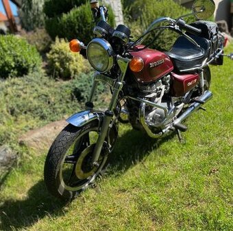 Honda CM400t - 1