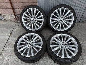19" Elektrony SKODA 5x112 s letnymi pneu 235/40 R19