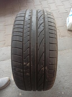 Bridgestones Potenza 245/40 R19 94W cca 6mm Runflat 1 kus