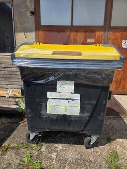 PLASTOVÝ KONTEJNER 1100 L - 1.500,- Kč - 1