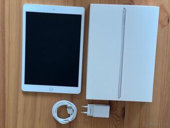 IPAD (8 generace) 32GB Wi-Fi + Cellular Silver - 1