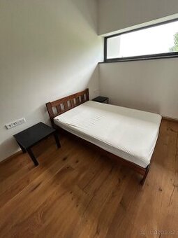 Postel masiv borovice