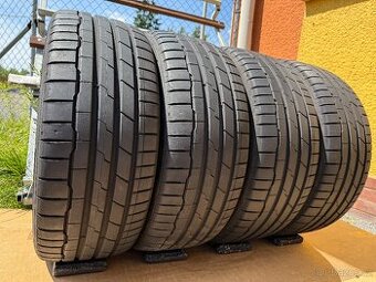 Zánovní letní pneu 225/45/18 Hankook Ventus S1 Evo 3